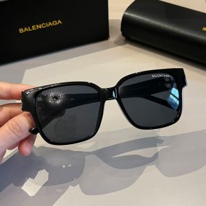 Balenciaga 551 Square Sunglasses In Black