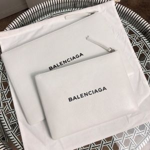 Balenciaga Everyday Pouch In Calfskin White