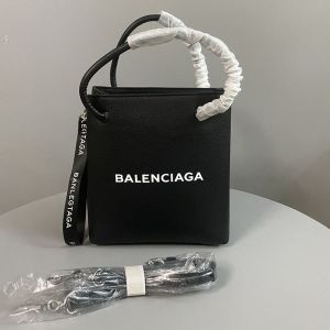 Balenciaga Shopping Phone Holder In Grained Leather Black